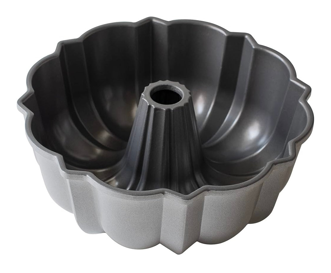 Nordic ware original Bundt baking pan 