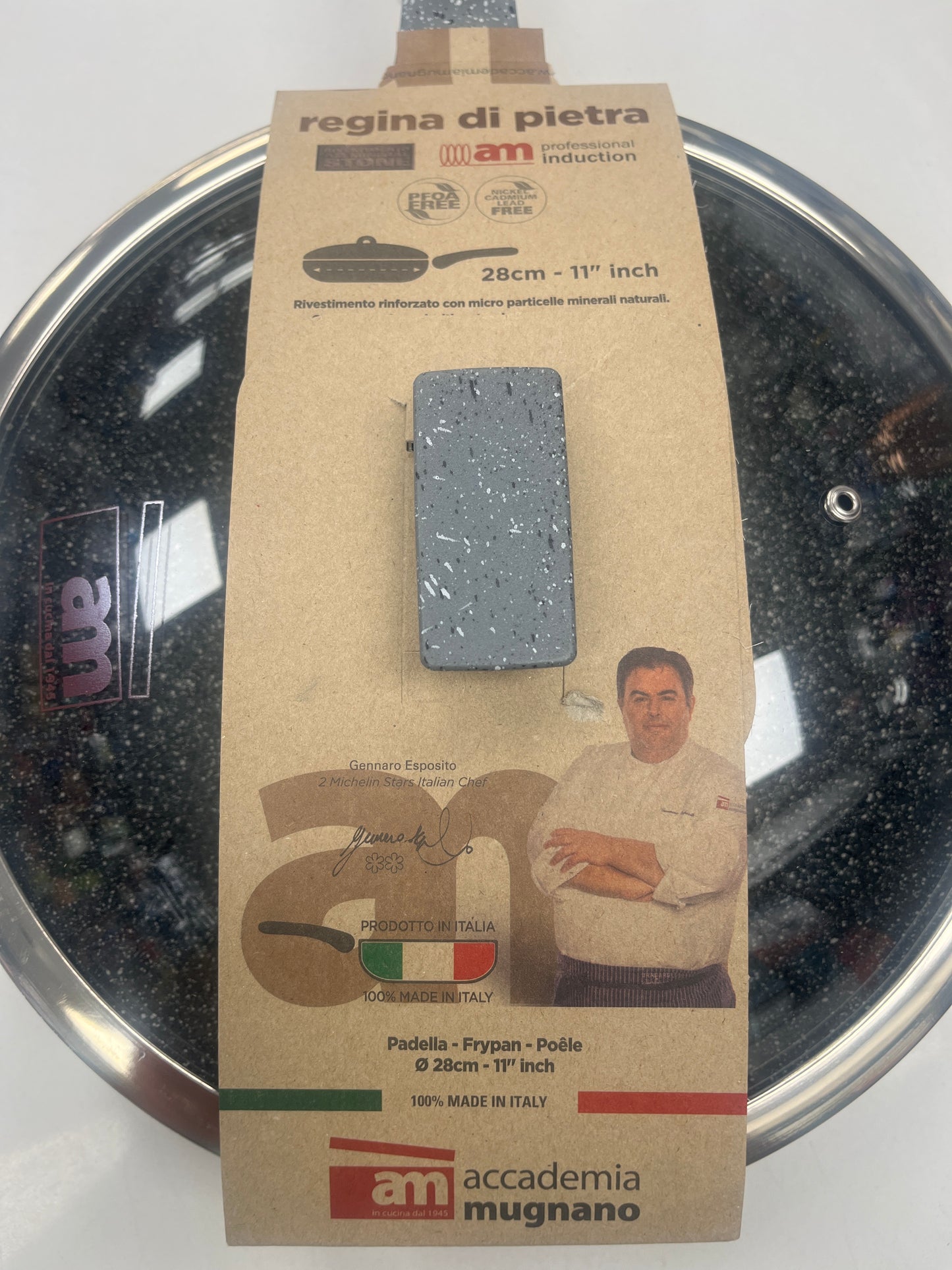 Ceramic frying pan with cover