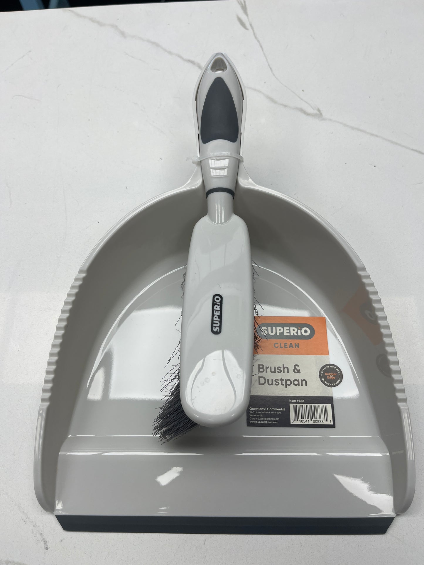 Brush & dustpan