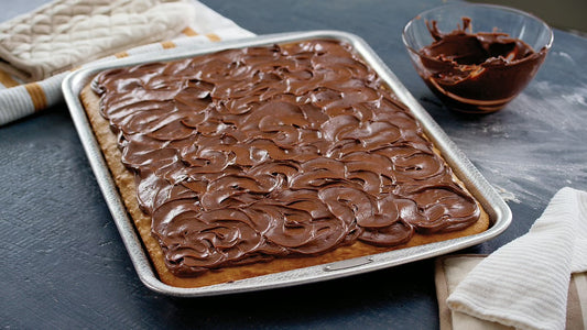 SHEET CAKE PAN, ORIGINAL NON-STICK PEBBLE PATTERN