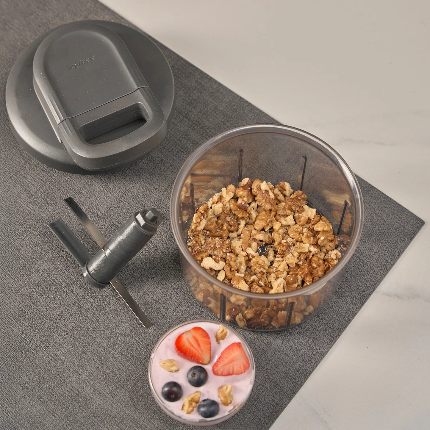 zyliss easy pull food chopper & processor