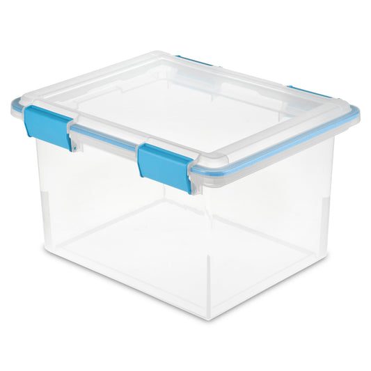 32 quart storage container with latch