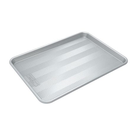 Textured half sheet aluminum pan