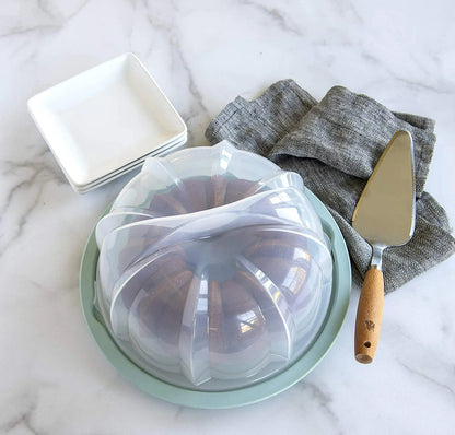 Nordic ware twist the lock Bundt cake keeper ￼