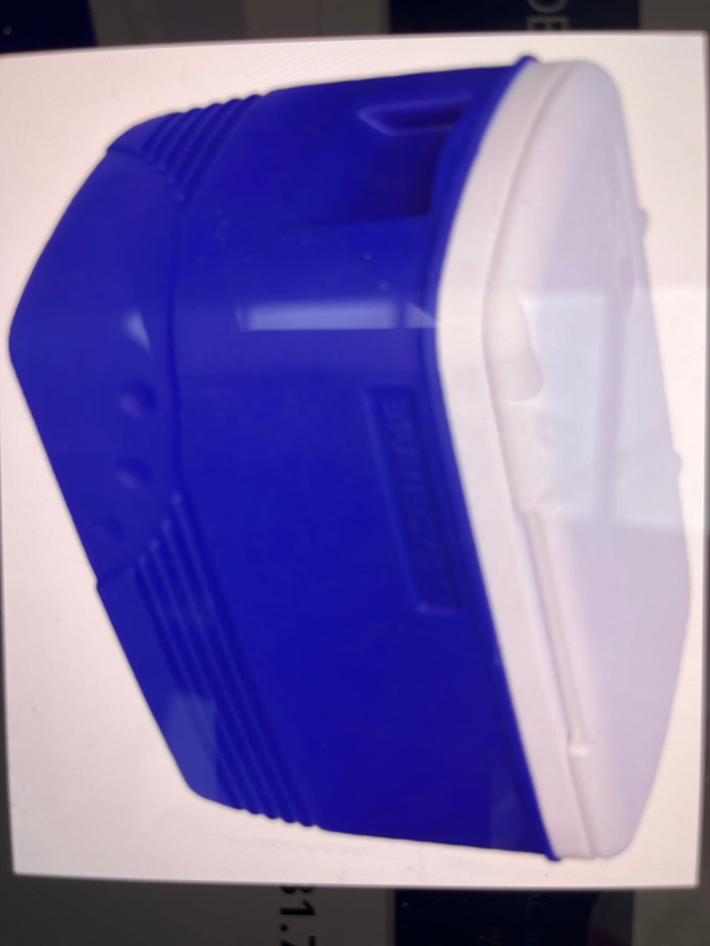 Hard sided cooler 31 quarts blue