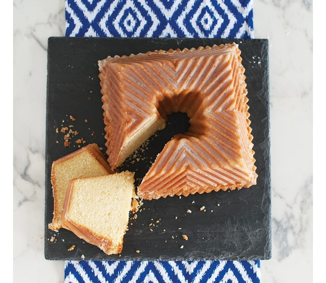 Bundt® Squared Pan