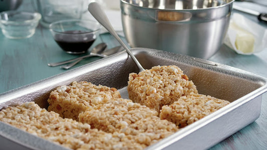 9 X 13-INCH CAKE PAN, ORIGINAL NON-STICK PEBBLE PATTERN
