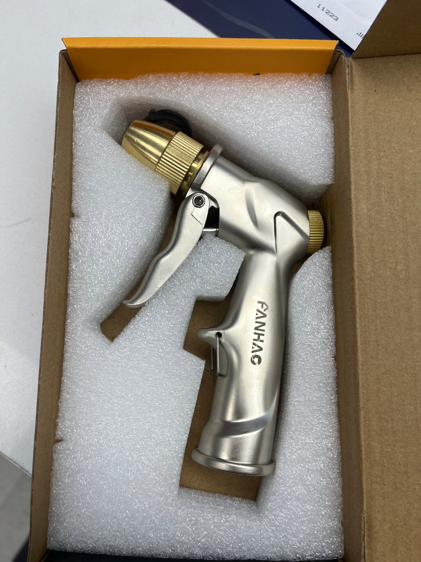 100% metal garden hose nozzle