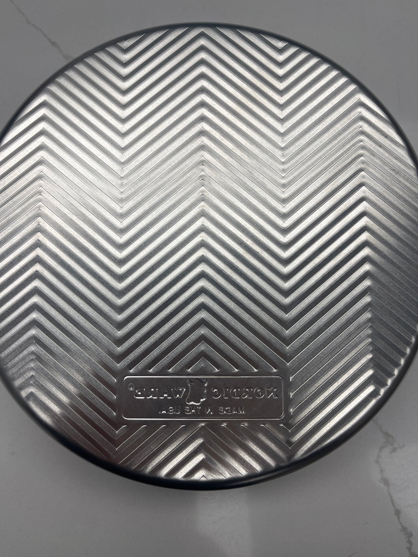 9 inch round layer cake pan