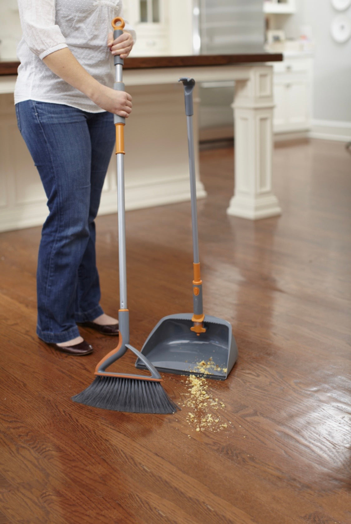 DUSTPAN & BROOM SET-FULL SIZE QUICK ‘N EASY w-DETACH HEAD