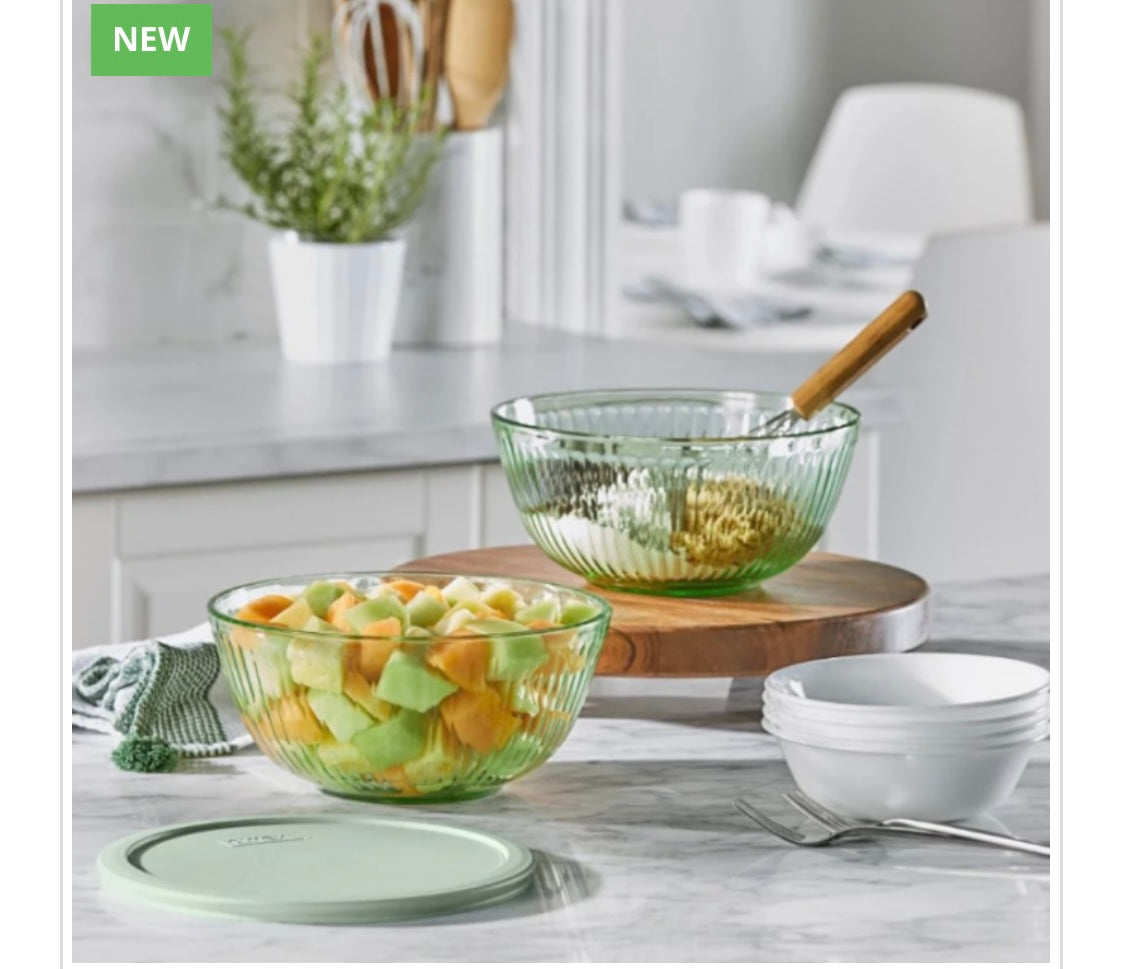 PYREX-TINTED MIXING BOWL w/COV 2.3 qt. MINT