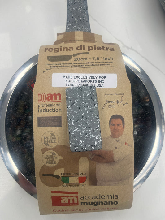 Ceramic frying pan with glass cover