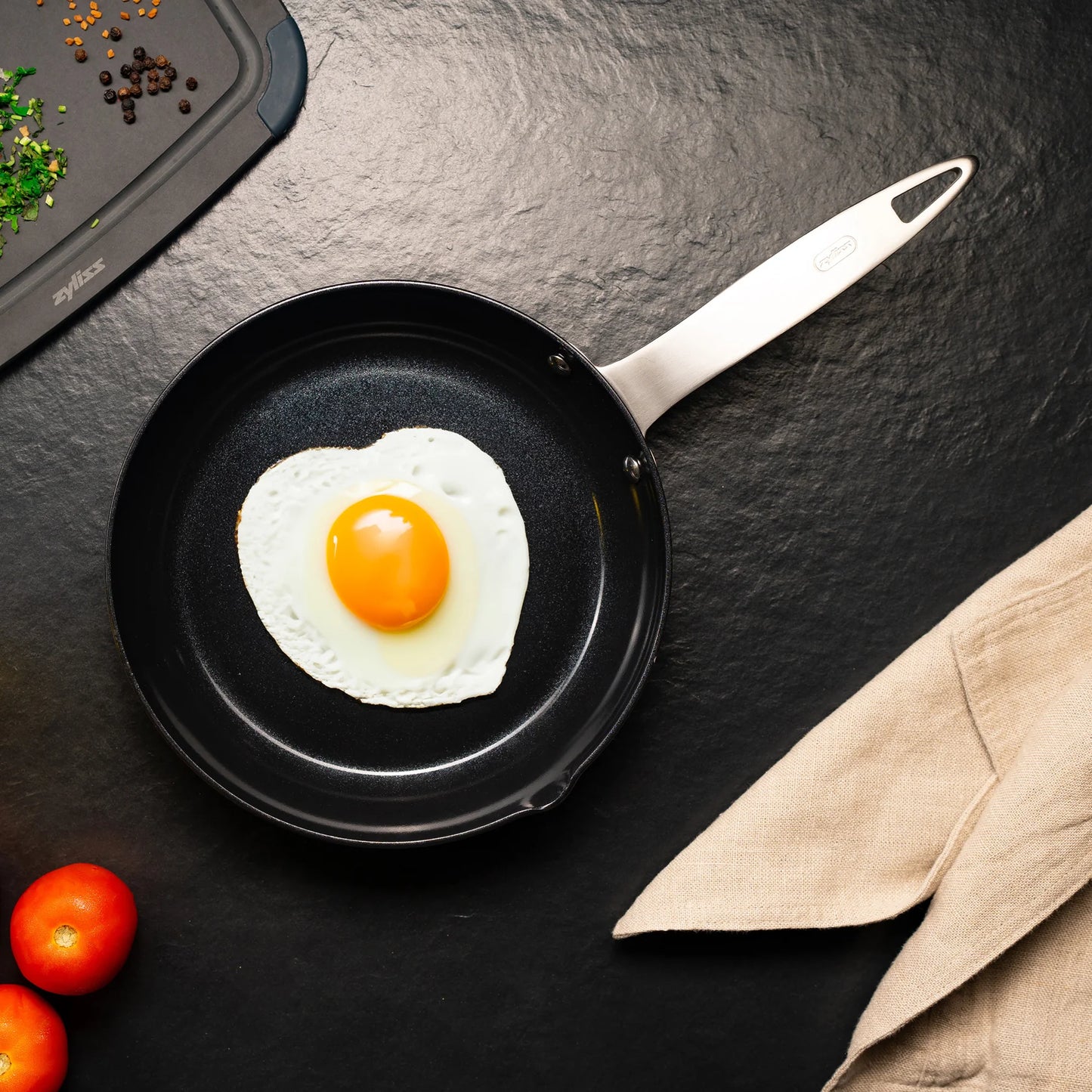 zyliss ultimate pro ceramic fry pan 9.4”
