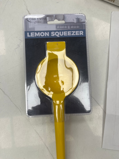 Lemon squeezer