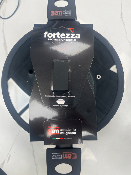 Fortezza porcelain shield pot