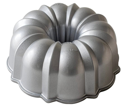 Nordic ware original Bundt baking pan ￼￼