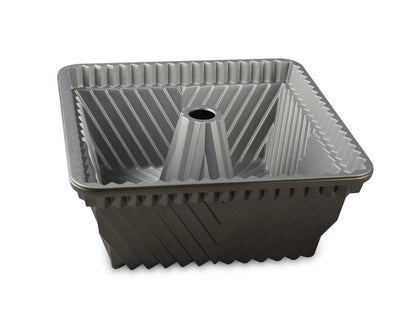Bundt® Squared Pan