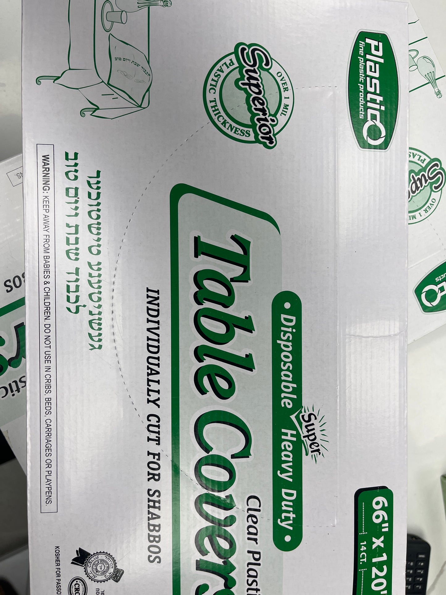 Disposable heavy duty table covers 66 x 120