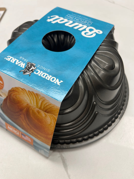 Bundt chiffon pan
