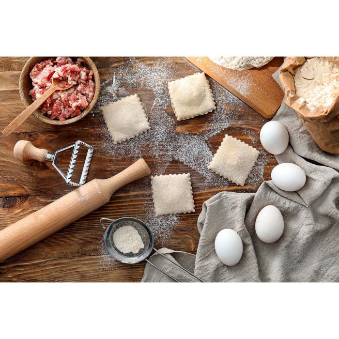 Fantes Ravioli Stamp, Fluted Square Stamp, 2in